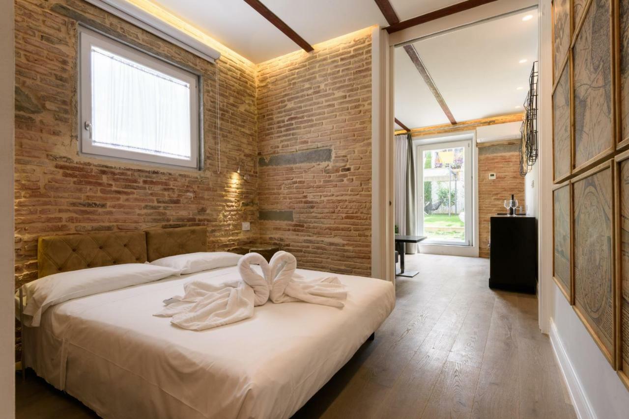 Vivaldi Luxury Suites ฟลอเรนซ์ ภายนอก รูปภาพ